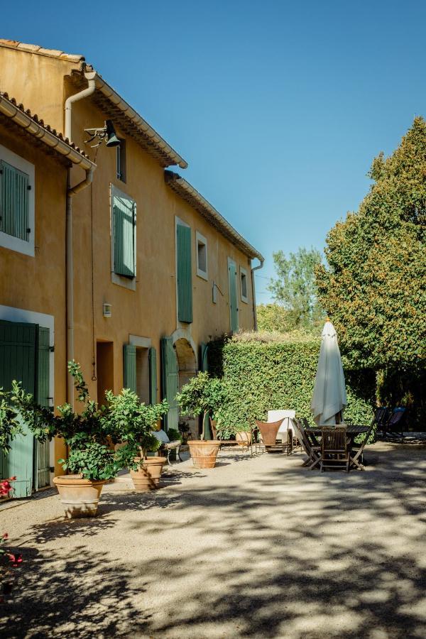 Le Mas de Trévouse Saint-Saturnin-lès-Avignon Exterior foto